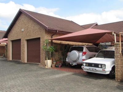 Townhouse For Sale In White River Ext 16, White River