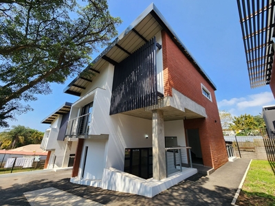 3 Bedroom Townhouse For Sale in Durban North