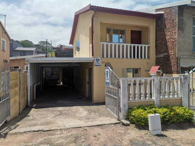 2 Bedroom House For Sale in Westcliff