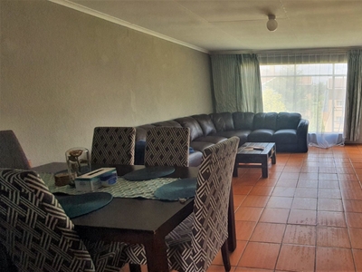 2 bedroom apartment for sale in Florida (Roodepoort)