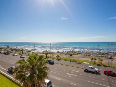 2 bedroom apartment for sale in Mouille Point