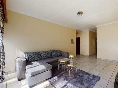 2 Bedroom Apartment Sold in Potchefstroom Central