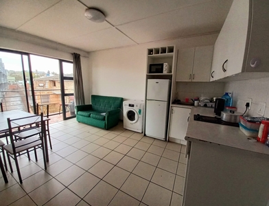 2 bedroom multi-storey apartment for sale in Grahamstown Central (Makhanda Central)