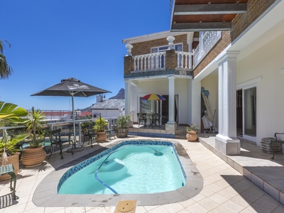 4 bedroom house for sale in Camps Bay