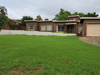 4 Bedroom house for sale in Faerie Glen, Pretoria