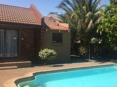 11 Bedroom guest house for sale in Pellissier, Bloemfontein