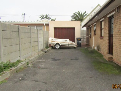 2 Bedroom cluster rented in Athlone, Cape Town