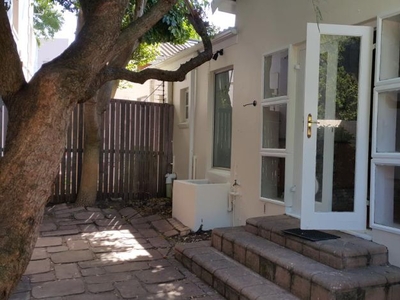 2 Bedroom cottage rented in Rondebosch, Cape Town