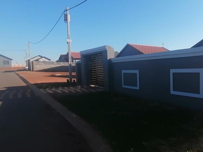 2 Bedroom house to rent in Toekomsrus, Randfontein