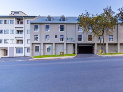 3 Bedroom apartment for sale in Paarl Central