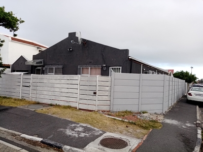 3 Bedroom House For Sale in Athlone