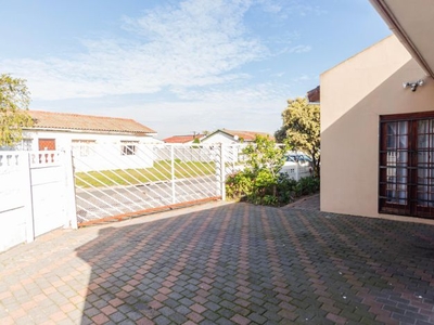 3 Bedroom house sold in Belhar, Cape Town