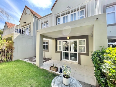 3 Bedroom Townhouse For Sale in Boschenmeer Golf & Country Estate