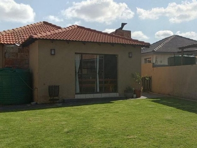 3 Bedroom townhouse - freehold sold in Ben Fleur, Witbank