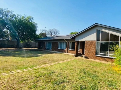 4 Bedroom house for sale in Kilner Park, Pretoria