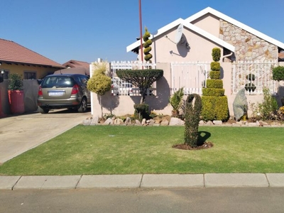 4 Bedroom house for sale in Leondale, Germiston