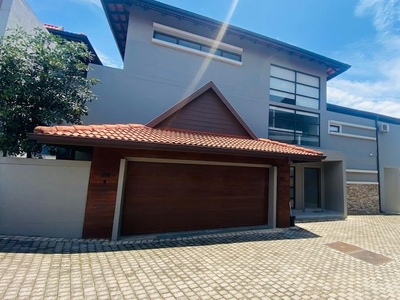 5 Bedroom duplex townhouse - sectional for sale in Izinga Ridge, Umhlanga