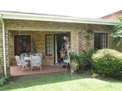 Duplex For Sale in Uvongo, Kwazulu Natal