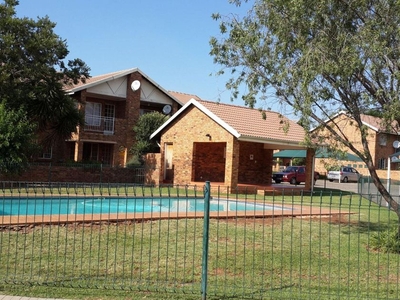 Flat-Apartment To Rent in Highveld, Gauteng