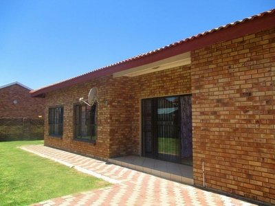 House For Sale in Baillie Park, North West