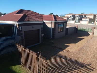 House For Sale In Brackenfell South, Brackenfell