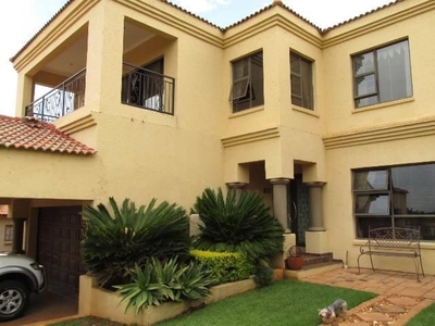 House For Sale in Cashan, North West