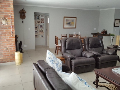 House To Rent in Yzerfontein, Western Cape