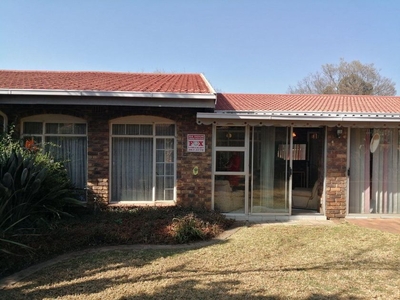 Townhouse For Sale in Brackenhurst, Gauteng