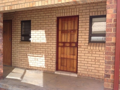 Townhouse For Sale in Dassie Rand, North West