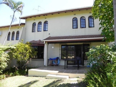 Townhouse For Sale in Uvongo, Kwazulu Natal