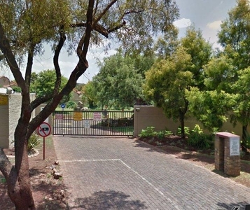Townhouse To Rent in Eldoraigne, Gauteng
