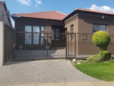 1 Bedroom cottage to rent in Pimville, Soweto
