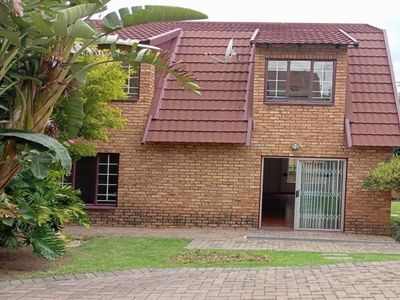 3 Bedroom townhouse - sectional to rent in Boskruin, Randburg