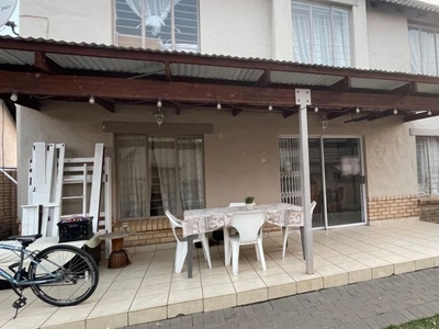 3 Bedroom townhouse - sectional to rent in Willow Park Manor, Pretoria