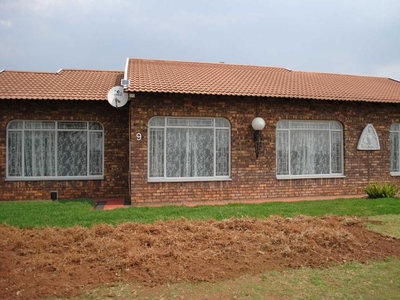 Feast your eyes on this neat renovated home with modern finishes, pool, irrigation, borehole