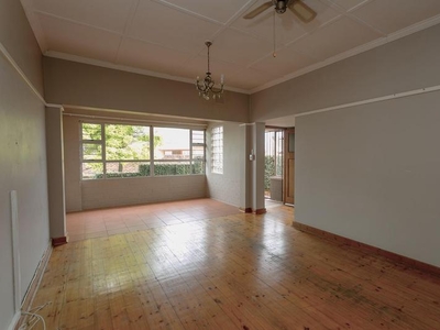 HENDRA - INVESTMENT OPPORTUNITY OR FAMILY HOME TO INCLUDE EXTENDED FAMILY