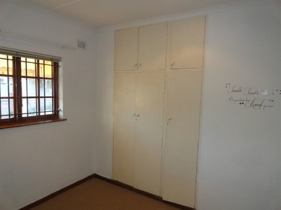 3 bedroom townhouse for sale in Padfield Park