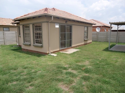 2 Bed House For Rent Andeon Pretoria West