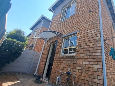 2 Bed Townhouse/Cluster For Rent Bellairspark Randburg