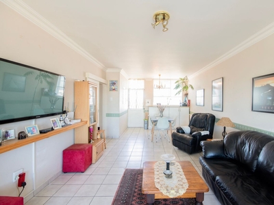 2 Bedroom Apartment Sold in Townsend Estate - 1003 Edward Heights 43 Clarey Slater Road