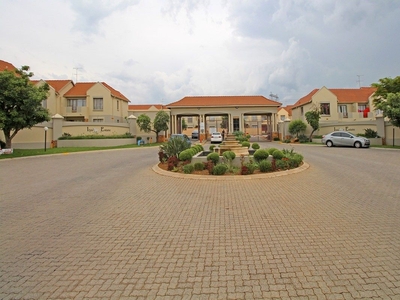 2 Bedroom Townhouse For Sale in Esther Park