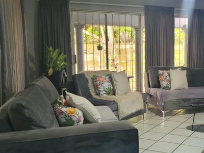3 Bed House For Rent Arboretum Bloemfontein