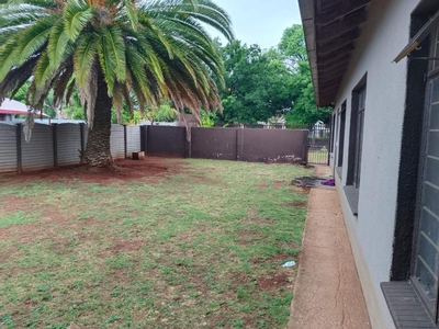 3 Bed House For Rent Helikonpark Randfontein
