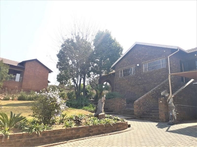 3 Bed House For Rent Model Park Witbank
