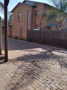 3 Bed Townhouse/Cluster For Rent Benoni Benoni