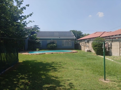 3 Bedroom House in Leondale For Sale