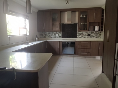 4 Bed House For Rent Aerorand Middelburg