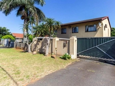 3 Bed Townhouse/Cluster for Sale Bluff Bluff
