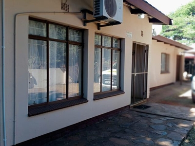 3 Bedroom House For Sale in Kuruman