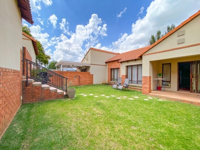 3 Bedroom Simplex To Let in Rietvlei Ridge Country Estate